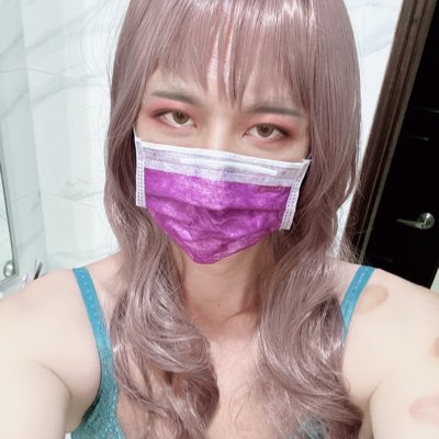 #NewProfilePic (新個人資料照片)