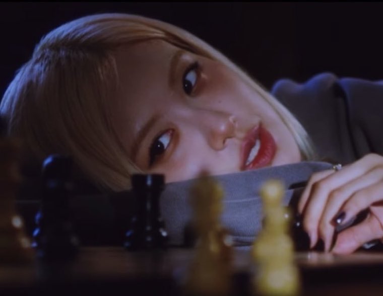allurequinn's tweet photo. toxic till the end by rosé. https://t.co/wjV9v5cZzD