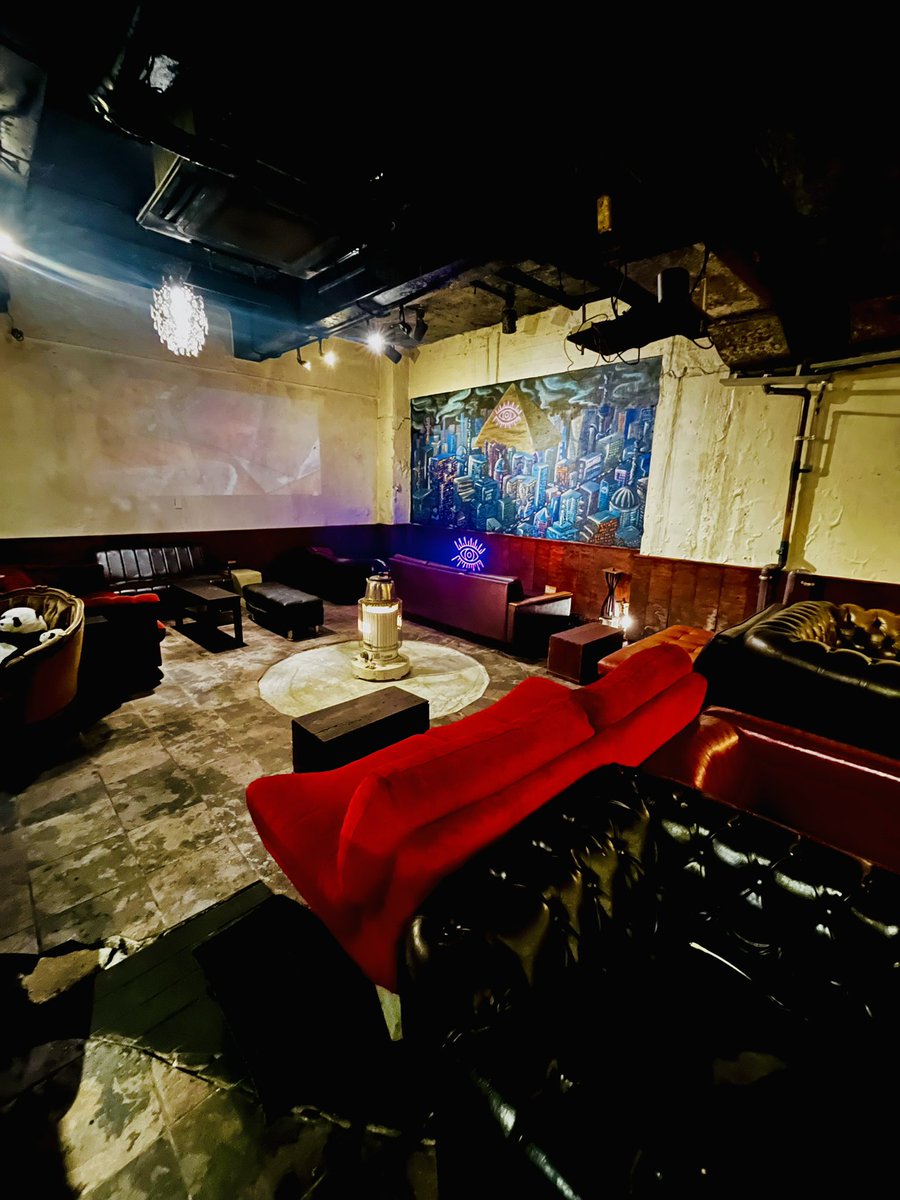 amemuraras's tweet photo. 14:00~23:00 (22:00L.O）

STAFF　Sou

☎TEL：06-4708-5885

━━━━━━━━━━━━━━━

いろんな席があるので
友達やカップルで来たり、
1人でのご利用も
最高の時間を過ごせますよ🤭

━━━━━━━━━━━━━━━

 #SHISHA
 #大阪  
 #心斎橋
 #御堂筋
 #四ツ橋
 #水煙
#후카
#후카바 https://t.co/hVuPblswgW