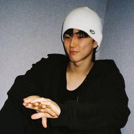 jetaidit's tweet photo. Seunghan and his beanie collection🫶🏼 https://t.co/tGAR1mYglR