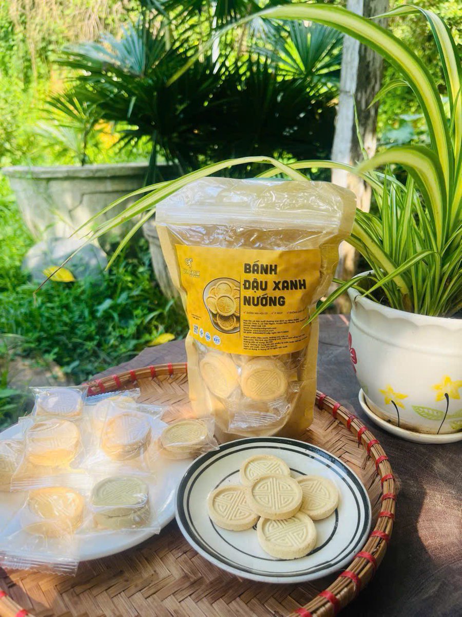 PhatHongmi36586's tweet image. Chào cả nhà X
Mình là một bà mẹ bỉm đang tập tành kinh doanh online. Mình tham gia hội mẹ bỉm bán hàng nông sản Việt.
Bán hàng online đối với mình khó vô cùng vì mình ngại lắm, sợ lắm. Sợ khách không mua, sợ bị từ chối, sợ bạn bè nói, sợ bà con dòng họ…