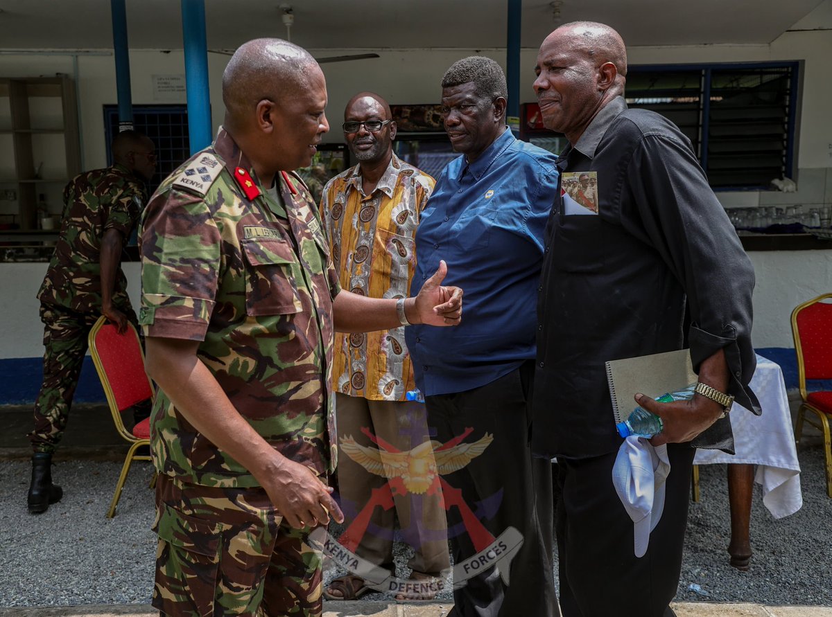 kdfinfo's tweet photo. Maj Gen (Rtd) Lucas Tumbo, Chairperson of the Military Veterans Advisory Committee, and Brigadier Moses Leriari, Director General of the Directorate of Military Veterans (DMV), held a meeting with military veterans from Kenya’s Coastal Region. Read more at https://t.co/Cza3l9uBdZ https://t.co/mNqJZatH5p