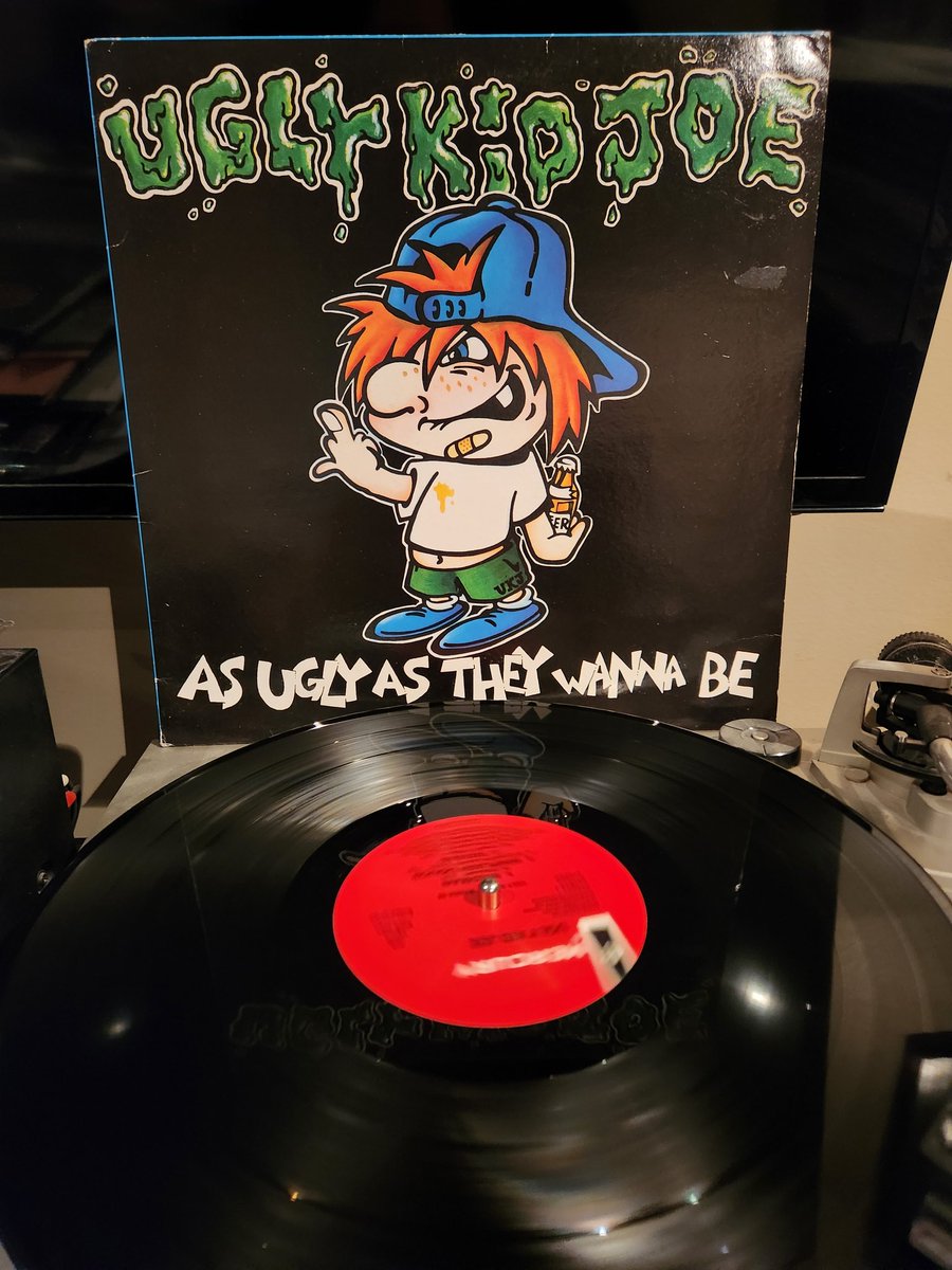 SpinVinyl1's tweet photo. Ugly Kid Joe were a good fun band of the early 90's. Sometimes labelled hair metal, they arent and have elements of funk in their early stuff. All original presses
#UglyKidJoe #AsUglyAsTheyWannaBe #AmericasLeastWanted #MenaceToSobriety #EverythingAboutYou #Neighbor #vinylrecords https://t.co/U1PiajFrR7