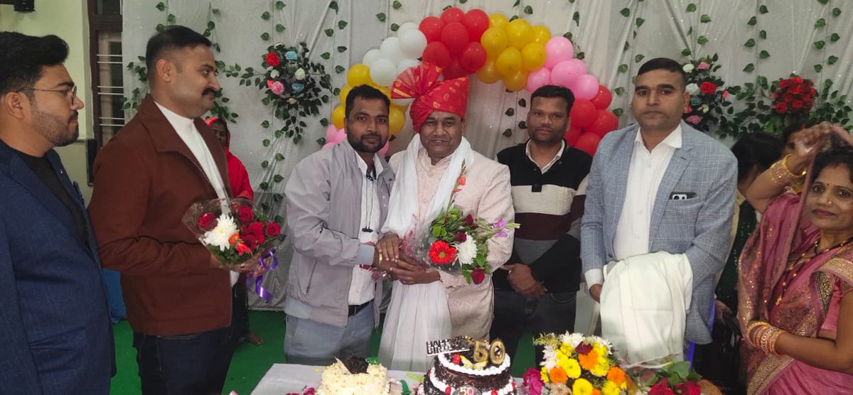 सागर इंटरनेशनल होटल के डायरेक्टर , बड़े भैया आदरणीय एडवोकेट नरेश शाह जी को जन्म दिवस की ढेर सारी शुभकामनाएं एवं बधाई भगवान भोलेनाथ से प्रार्थना है कि आपके जीवन में सुख शांति और समृद्धि प्रदान करें आप स्वस्थ हो दीर्घायु रहें