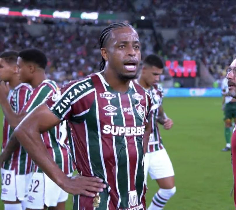 Pesgrau's tweet photo. Pra mim o cenário ainda é mais assustador para o Fluminense do que para os outros…

Galo e Athletico empatam 
Palmeiras vence o Fluminense 
Bragantino vence o Criciúma 

Neste caso o Fluminense seria rebaixado. Não é muito difícil isso acontecer… https://t.co/l0bjemO3sg