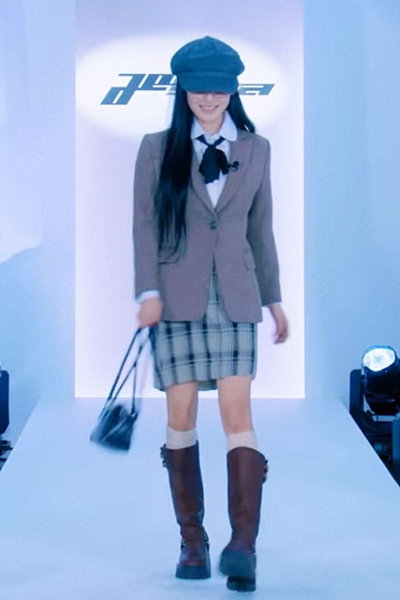 KpopEdThingz's tweet photo. Aespa’s Ningning https://t.co/Lf7aeAnlZp