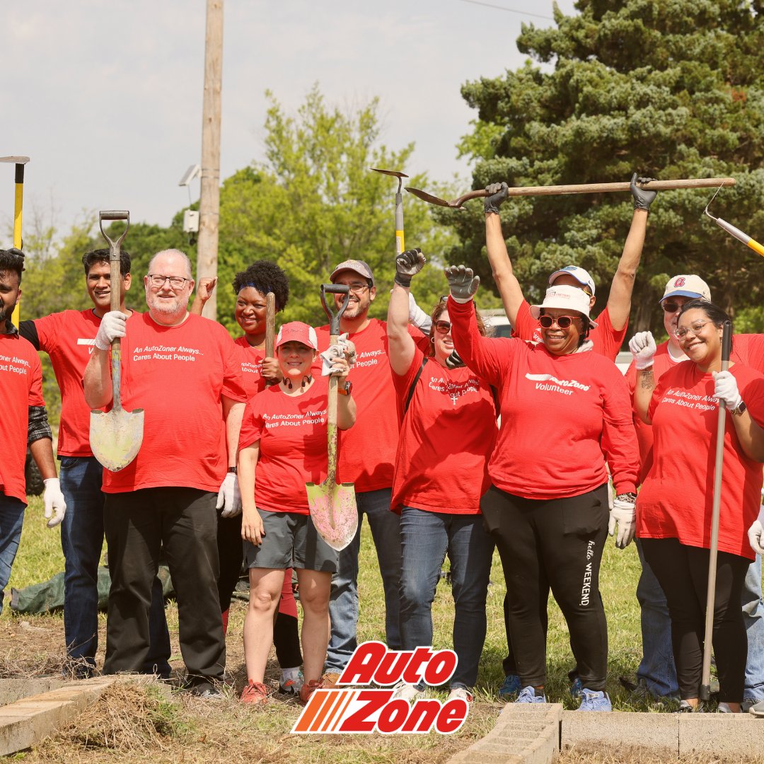 AutoZoneCareers's tweet photo. At AutoZone, we believe in the power of giving back. Today, we celebrate the spirit of volunteerism that unites us all. This day is dedicated to recognizing the selfless acts of kindness and generosity that make our world a better place. 🙌 https://t.co/8V7LfgOzun