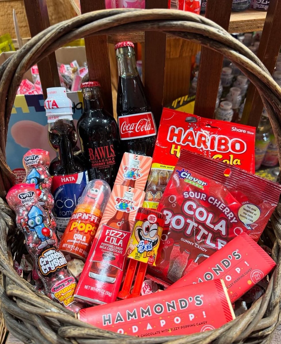 RocketFizz's tweet photo. Add a little pop to your day! 🚀
#rocketfizz #candy #soda #cola #coke #sodapop #hammondschocolate #hammonds #chocolate
📷: @rocketfizzswansboro
*product availability varies by franchise* https://t.co/LXh0Z04tN8