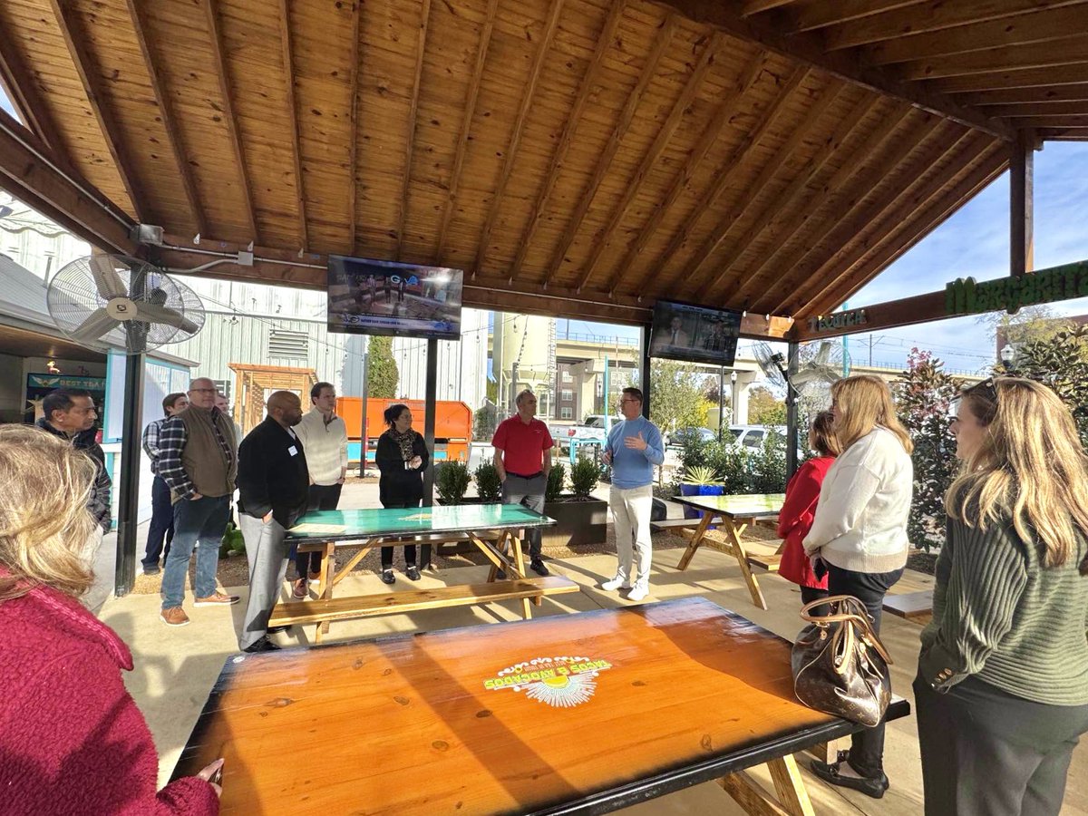 Calling all foodies: Tacos and Avocados has officially opened in Carrollton! Located at 1309 S Broadway St, the restaurant brings authentic Mexican cuisine with a Texas twist. Mayor Steve Babick and City Council joined a ribbon-cutting ceremony today, celebrating the GUAC-TASTIC