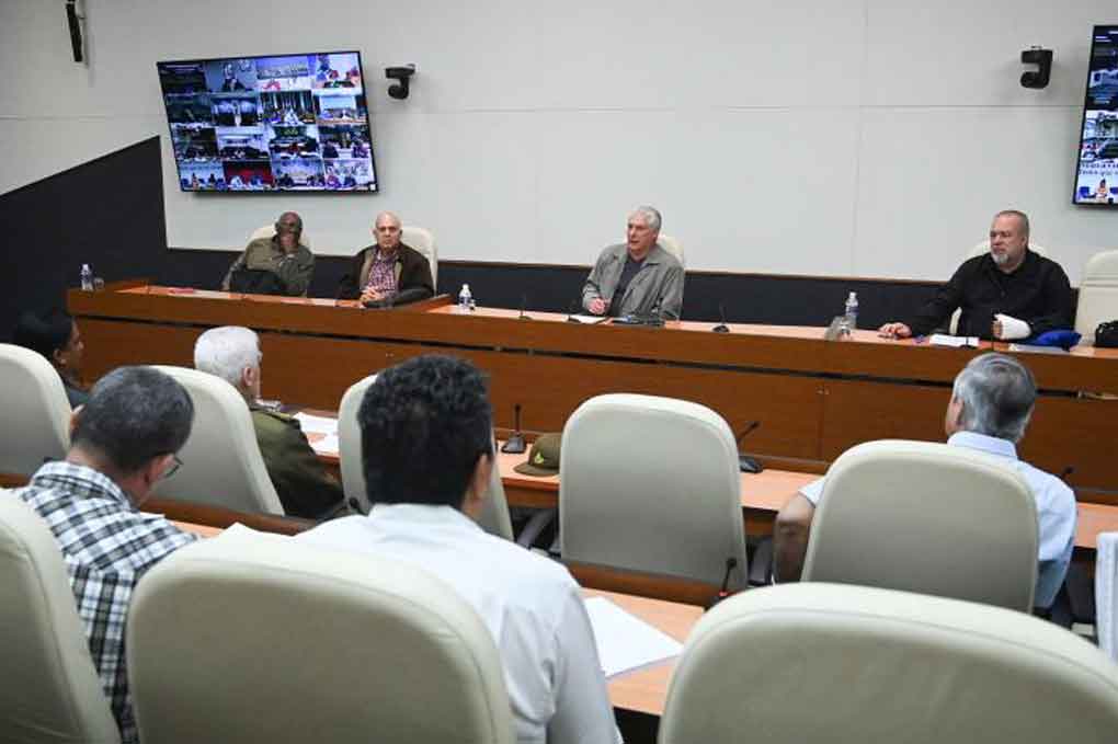 Presidente de Cuba chequeó acciones contra el delito

tvavila.icrt.cu/presidente-de-…