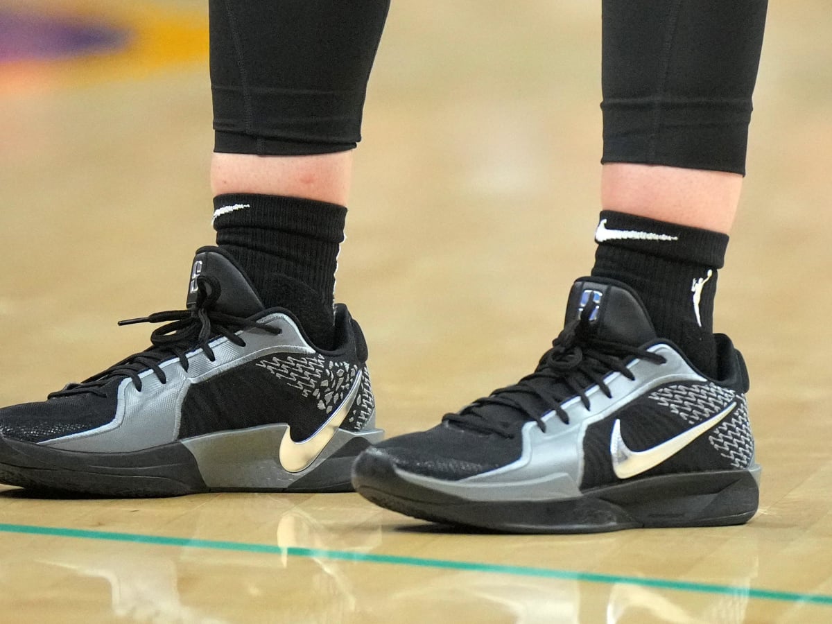Nike Kobe 6 sabrina2 Titan 値下げ可能 JustFreshKicks on X: 
