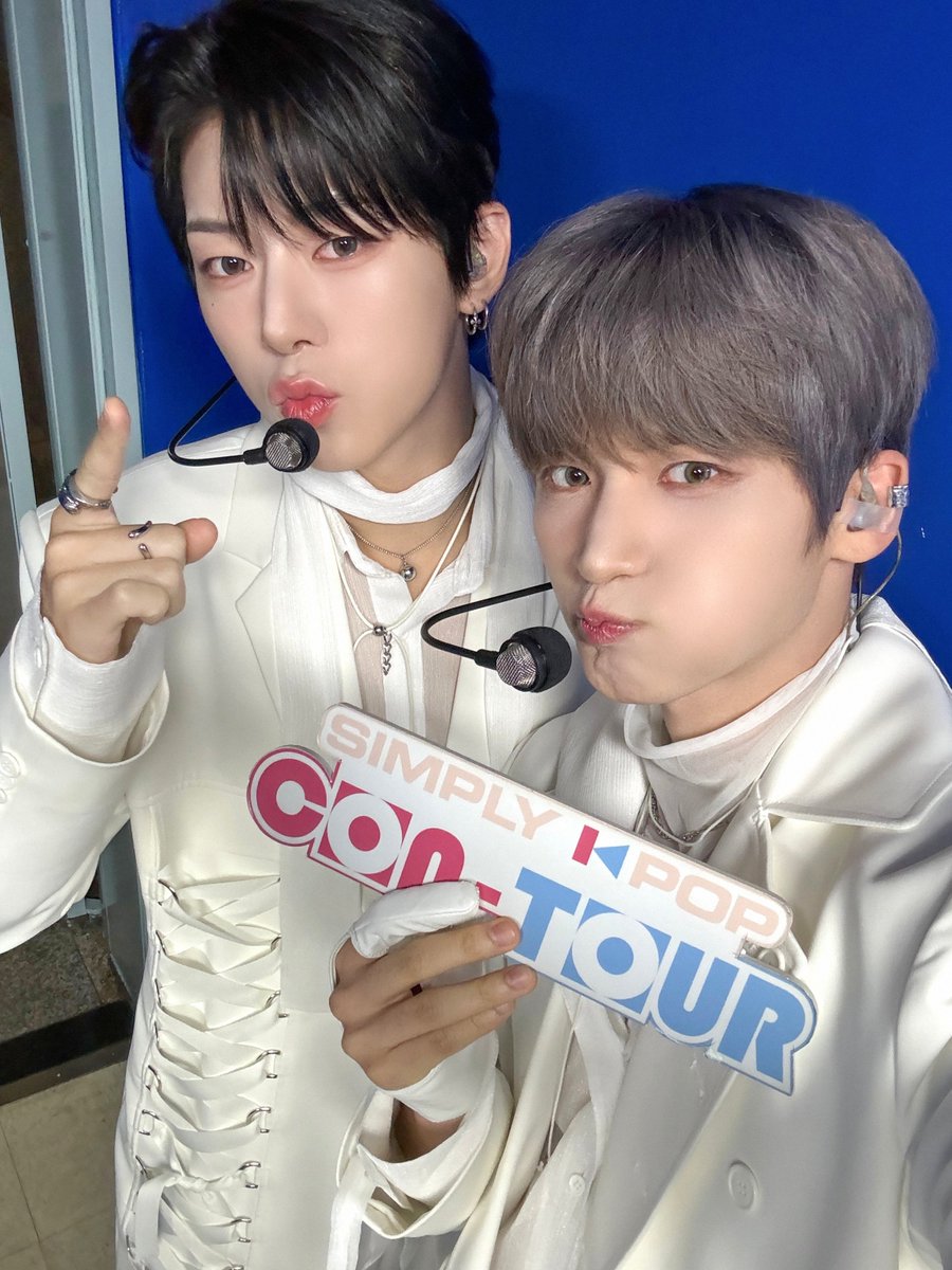 _Simplykpop's tweet photo. Let's get the weekend started with a bit of #NOWADAYS and their awesome #Lets_get_it stage on #SimplyCONTOUR!
It'll be the perfect booster for a great weekend! https://t.co/awCvKCwyTE