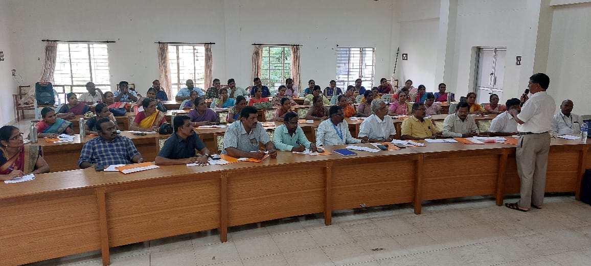 Edwardpackiaraj's tweet photo. கரூர் மாவட்ட மேல்நிலைப்பள்ளி ஆசிரியர்களுக்கு “Emerging Technology and e-Resources for Effective Teaching” குறித்த பயிற்சி 05 12 2024 ஆட்சியர் அலுவலக வளாகத்தில் https://t.co/EJCLXJBPGd
