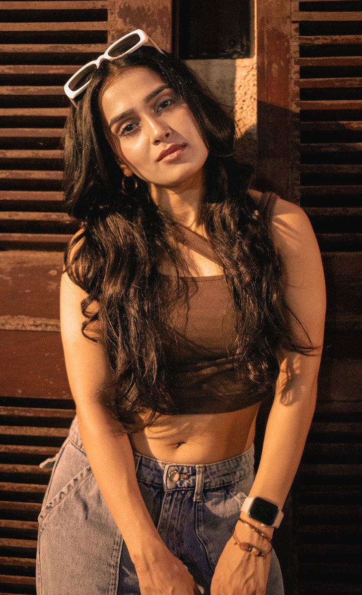 Hellosouth_in's tweet photo. Serving Cute and Hot Vibes! 😍🔥 #CuteAndHot #VibeCheck #SlayinIt https://t.co/NZGWMDfw27