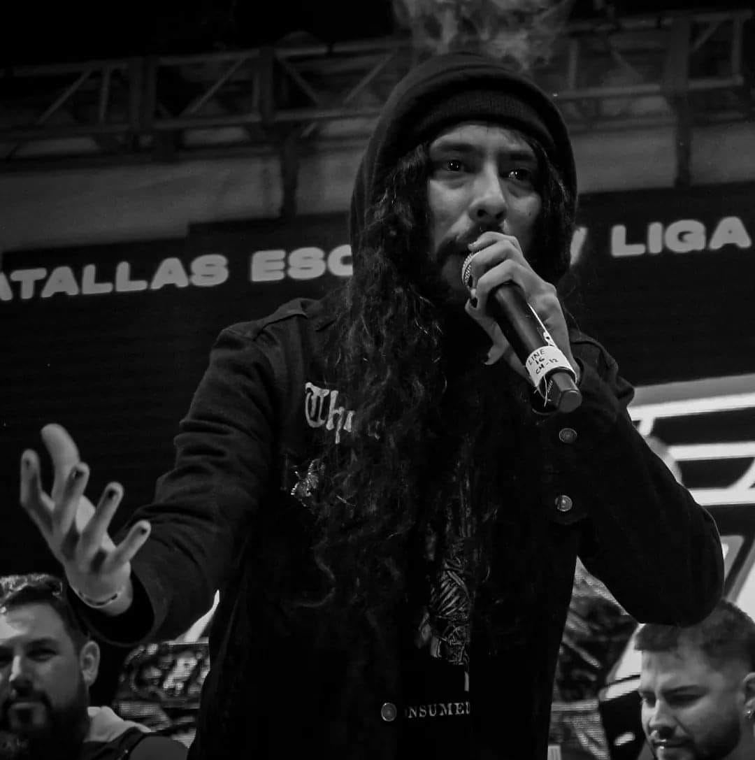 antivela's tweet photo. Sin garra en el game no escogiste a Vega (Vega Street Fighter // Mega One?) valiste Mega
eres hater de rolas de José José, tu dices que no pero el triste llega (el Tris, Trislok CEO de High Bars; llega)
- Blue One 🔥 🚬
#blueone #papiterro #highbars #battlerap #batallasescritas