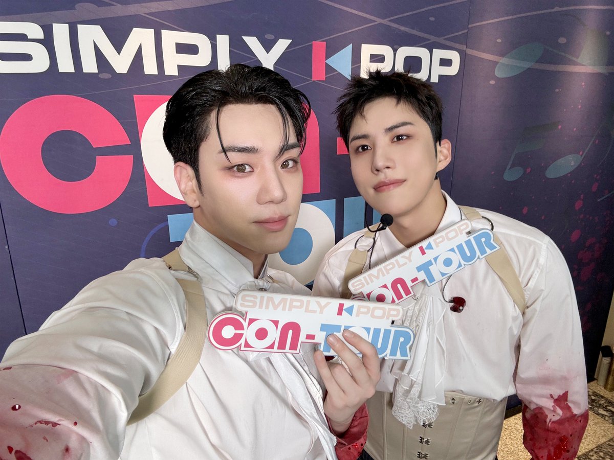 _Simplykpop's tweet photo. Why go outta your way to find a party just for you to Hit that #PINATA~
#ACE has one right here for you to hit at #SimplyCONTOUR and it's gonna be explosive๐คฏ https://t.co/9nnuD5d9yK