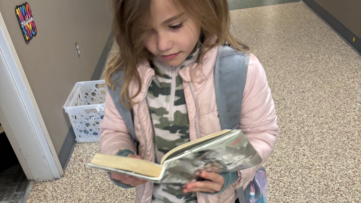 Madison Place Library (@madisonplacelib) on Twitter photo Caught this reader walking down the hall reading a copy of The Wild Robot. 📚💛#MavericksAreReaders <a href="/MadisonPlaceK5/">Madison Place</a> Caught this reader walking down the hall reading a copy of The Wild Robot. 📚💛#MavericksAreReaders <a href="/MadisonPlaceK5/">Madison Place</a>