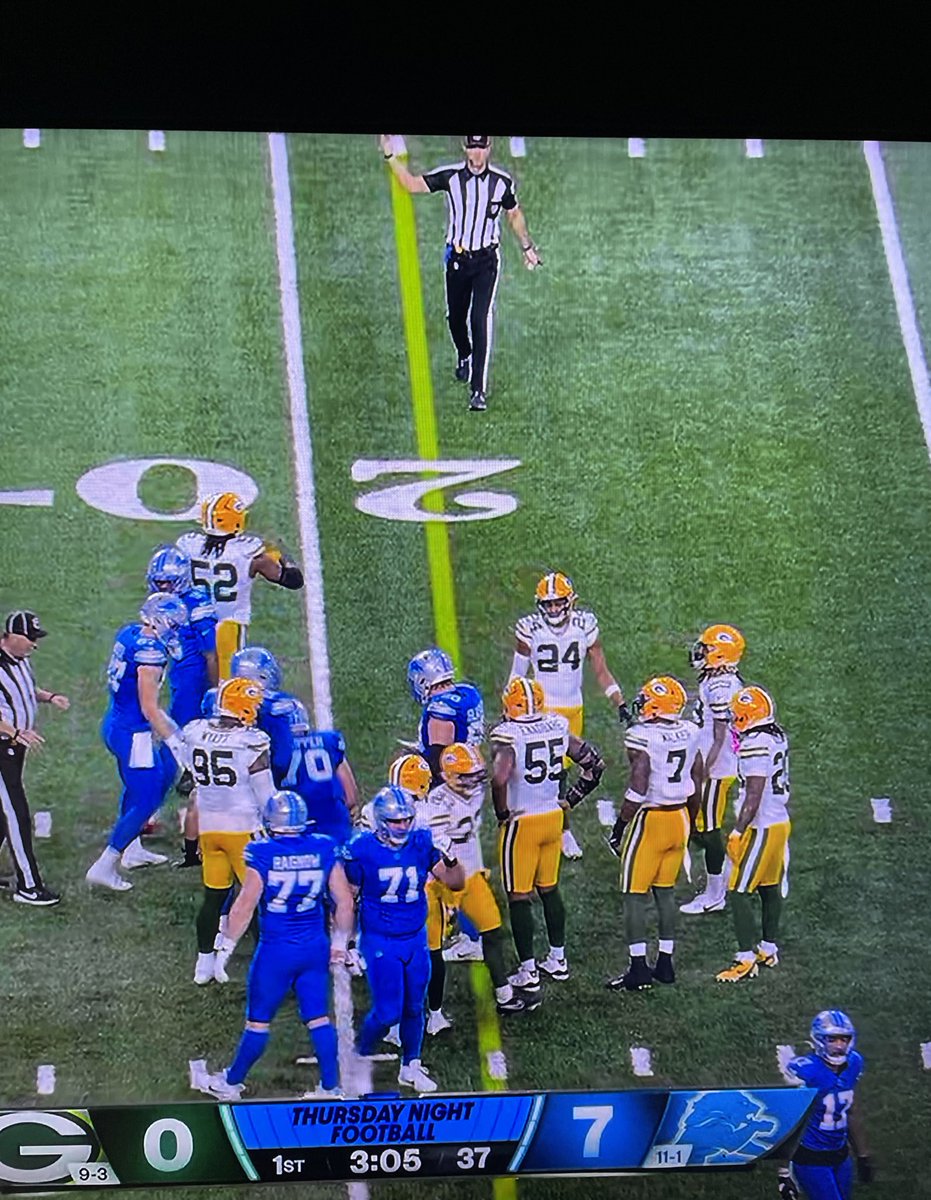 true spot is no where close to where this ref walks in