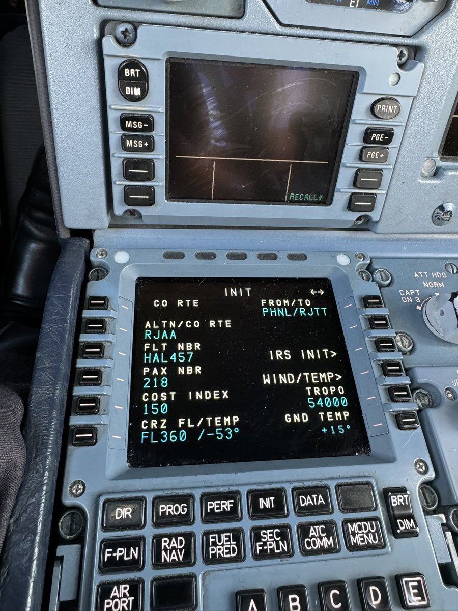 FL410_over_HNL tweet media