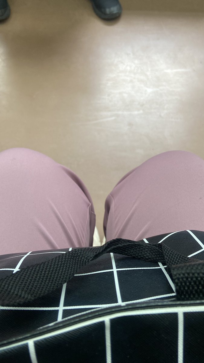 amaliazyus's tweet photo. Akhirnya jam segini baru jalan, karna mendadak ada breafing jam 9 😂 (entah kebetulan apa karna biar ga dijulitin yg lain) https://t.co/iGVgyMTjms