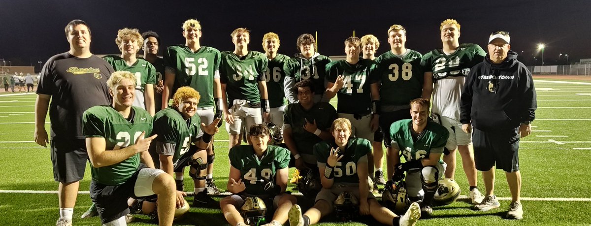 TK (@coachtkelly1) on Twitter photo Last Full Tilt Practice tonight w the OL and TE. 13 Seniors .... What else can be said..ππ»π
#Trenchtown @5990
F.O.O. L.'s for life
<a href="/bashagridiron/">Basha Gridiron</a>
<a href="/bashabearnation/">Basha Bear Nation</a>
<a href="/BashaAthletics/">Basha HS Athletics</a> Last Full Tilt Practice tonight w the OL and TE. 13 Seniors .... What else can be said..ππ»π
#Trenchtown @5990
F.O.O. L.'s for life
<a href="/bashagridiron/">Basha Gridiron</a>
<a href="/bashabearnation/">Basha Bear Nation</a>
<a href="/BashaAthletics/">Basha HS Athletics</a>