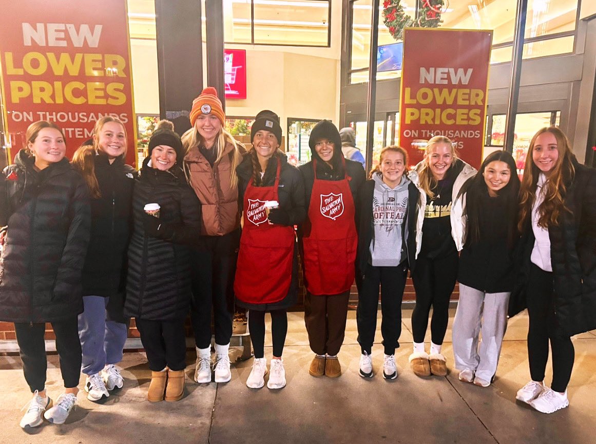 Nebraska Gold 08-Waller (@negold08_waller) on Twitter photo We are so happy to be able to serve our community!! <a href="/salvationarmyus/">Salvation Army USA</a> #bestteammates #negold 🔔 We are so happy to be able to serve our community!! <a href="/salvationarmyus/">Salvation Army USA</a> #bestteammates #negold 🔔