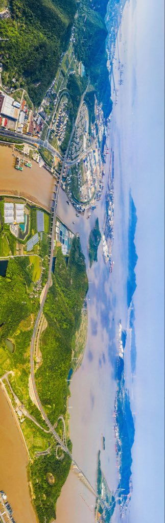中国🇨🇳浙江
被跨海大桥连接的舟山群岛。

#China #ChinaTravel #Naturalbeauty #NaturalPhotography #Natural #View