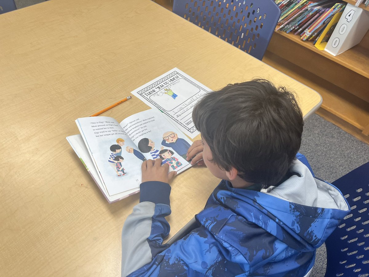 rutledge_mrs's tweet image. Reading at WIlliam Brown Miller! @DISD_Libraries @DISDLibrarian @ProjectReadDISD @DHLibraryStax @WBMillerVikings @DISDLibrarian