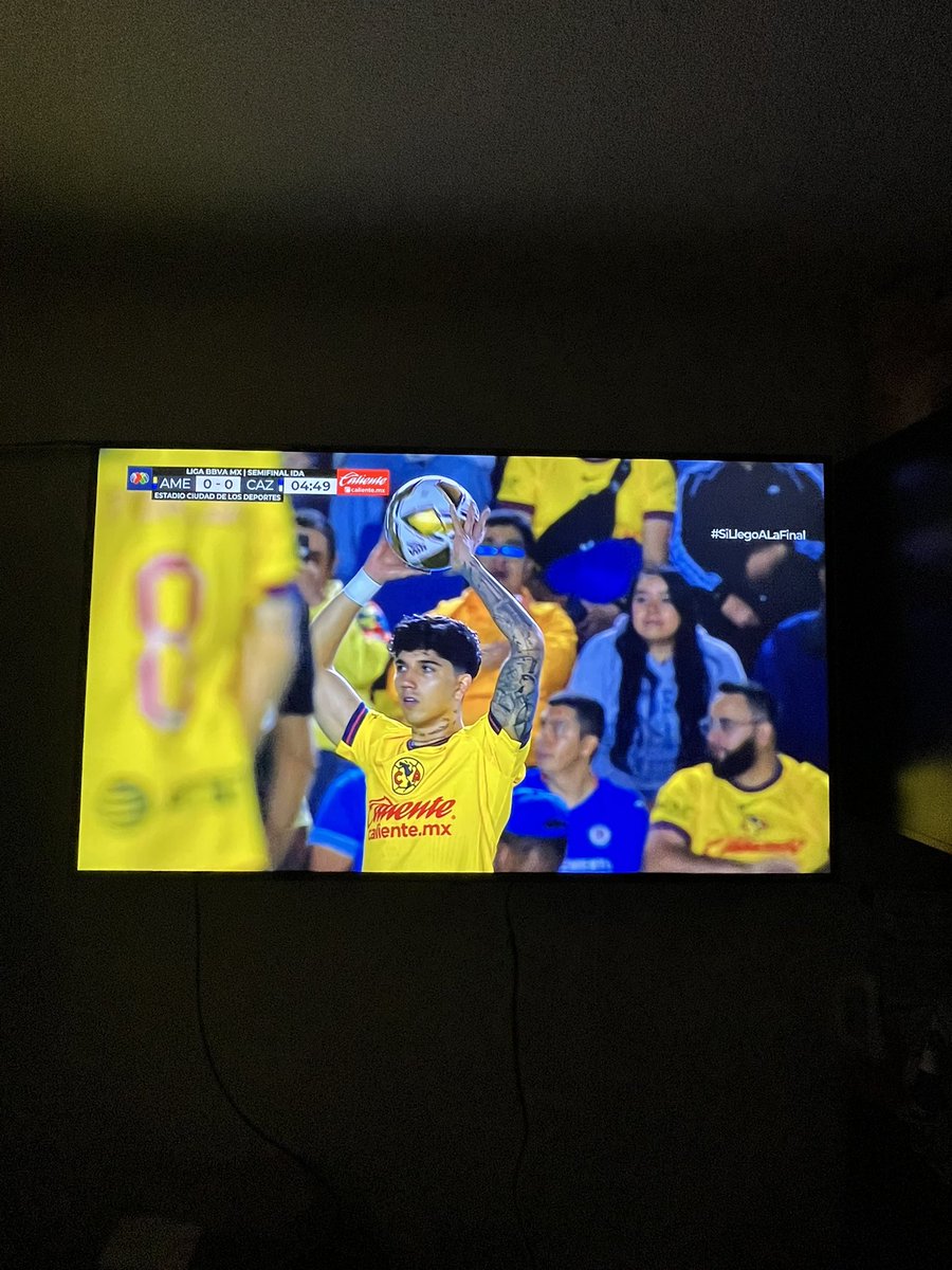 Yt1Maria's tweet photo. #SiLlegoALaFinal vamoooos América si se puede!! 💛🦅💙 https://t.co/xLh30tInd4
