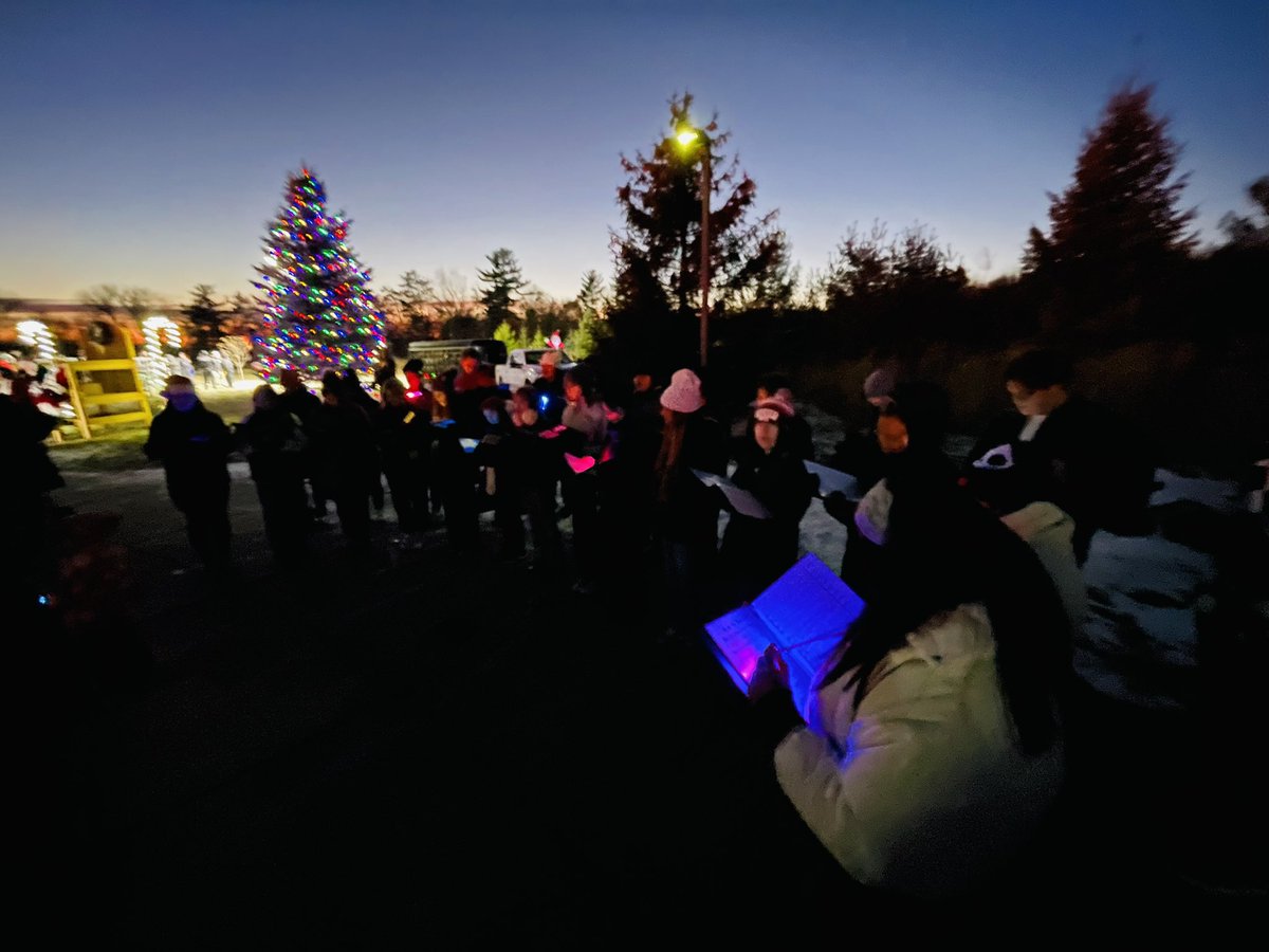 Park H.S. Choirs tweet media
