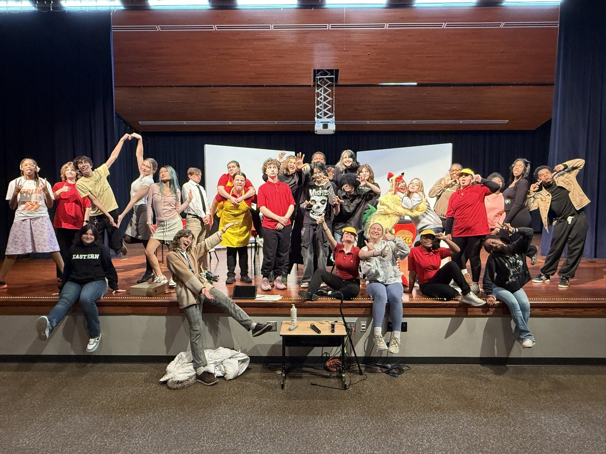 DocStockRocks's tweet image. That’s how you rebuild a theatre program: enthusiasm, hard work, and laughter. Love these kids. #flyEastern @EasternHSMedia