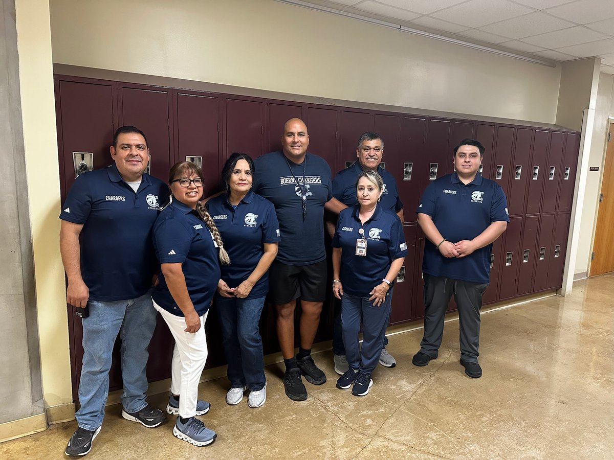 Showing love to our Cafeteria and Custodial staff. Athletics is nothing without fed athletes and well cared for facilities. Thank y’all.