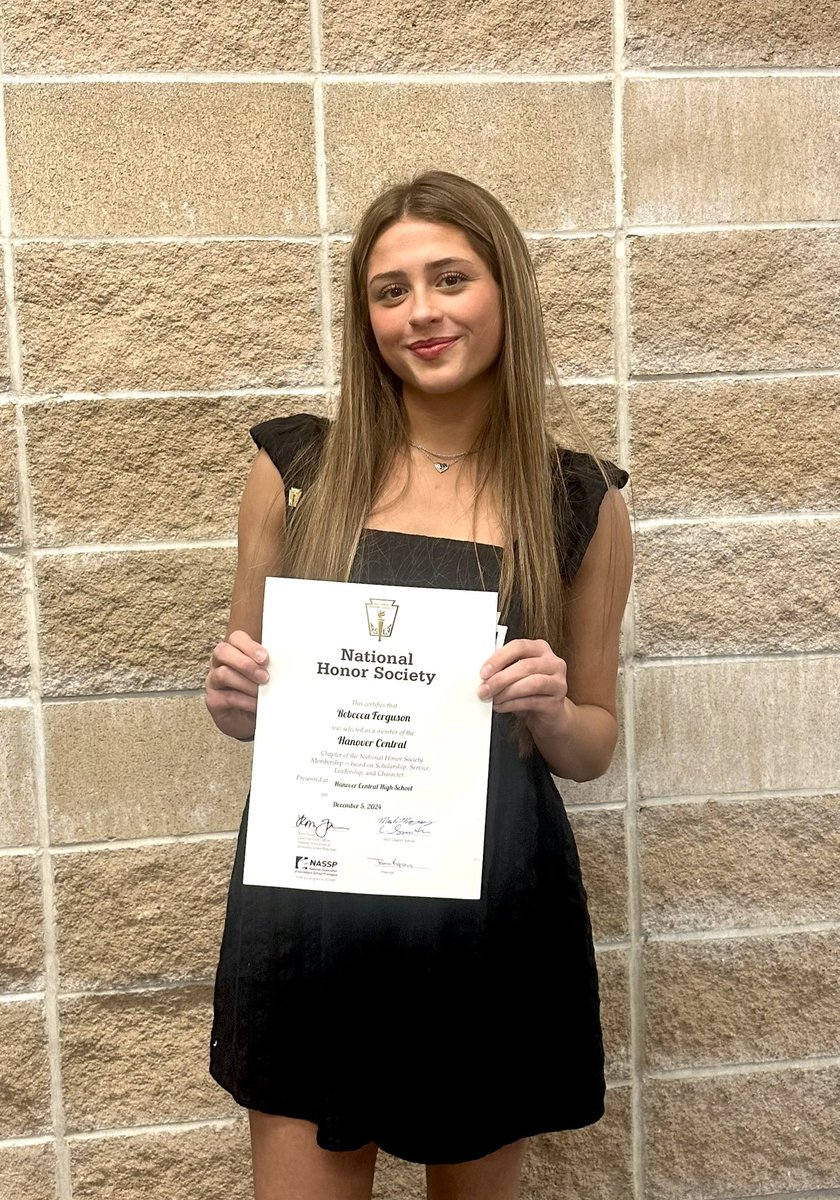 16uFerguson's tweet photo. Congratulations #9 Rebecca Ferguson for being inducted into the National Honor Society! https://t.co/XJ5y3LMd9j