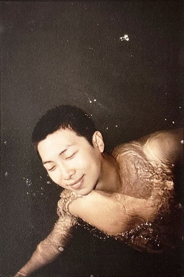 rkiveartes's tweet photo. Como superar isso, Kim Namjoon? https://t.co/Rb01QomNah