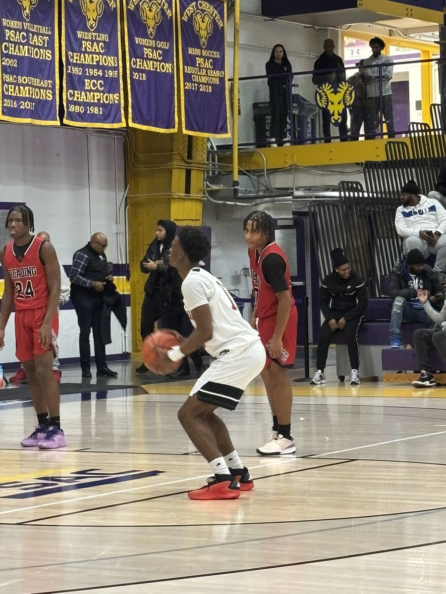 Paul Roberts (@paulrobertscuse) on Twitter photo Coatesville leads Reading 29-21 at halftime at West Chester.
The Red Raiders opened the second quarter on a 12-0 run.
Fowlkes has 7 points.
Camara leads Reading with 7 points.
RHS is 4-5 from the FT line.
Coatesville is 6-13.
<a href="/CVilleBoysHoops/">Coatesville Boys Basketball</a>
<a href="/amon_fowlkes/">Amon Fowlkes</a>
<a href="/RHSquiresClub/">Reading High Squires Club</a> Coatesville leads Reading 29-21 at halftime at West Chester.
The Red Raiders opened the second quarter on a 12-0 run.
Fowlkes has 7 points.
Camara leads Reading with 7 points.
RHS is 4-5 from the FT line.
Coatesville is 6-13.
<a href="/CVilleBoysHoops/">Coatesville Boys Basketball</a>
<a href="/amon_fowlkes/">Amon Fowlkes</a>
<a href="/RHSquiresClub/">Reading High Squires Club</a>