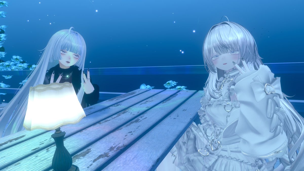 Na7Se__oO's tweet photo. 昨日はたまにはこんな日があってもいいよね❕って事でぴょんすと2人きりでワールドツアーデートしてきた🫰🏻🤍ྀི
途中でぴょんすに限界が来て首折れ始めた頃にたぬちゃんが遊びに来てくれて、3人で写真撮れてうれしかった〜❕
また今度女子会しようね🫶🏻
#VRCP https://t.co/AT9RHHVKSD
