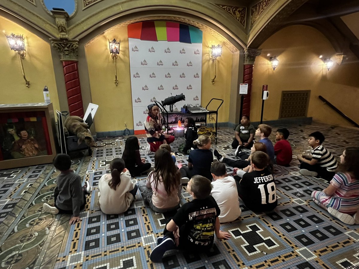 Roh3rdgrade's tweet photo. Always a great day when we get to do a workshop at The Rose Theater! #fieldtrip 🎭@sandoztigers @MPSElemEd https://t.co/WqFbLb5LJj