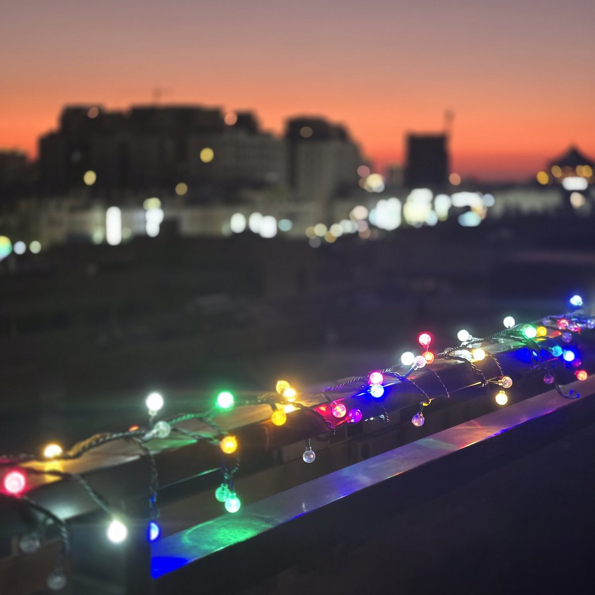 Michael78286031's tweet photo. Beginning to look a lot like Christmas.  #American #Taiwan #photography #Christmas2024 #ChristmasLights #sunset #asia https://t.co/dg4QV8WRPh