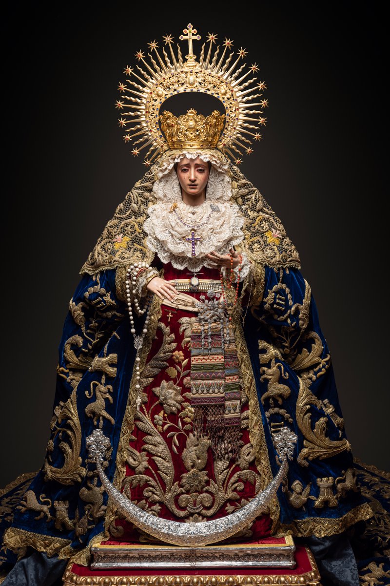 Randofer94's tweet photo. Montserrat 

@Hdad_Montserrat 

#IICongresoHdadesSevilla https://t.co/HfaEwSR0Gd