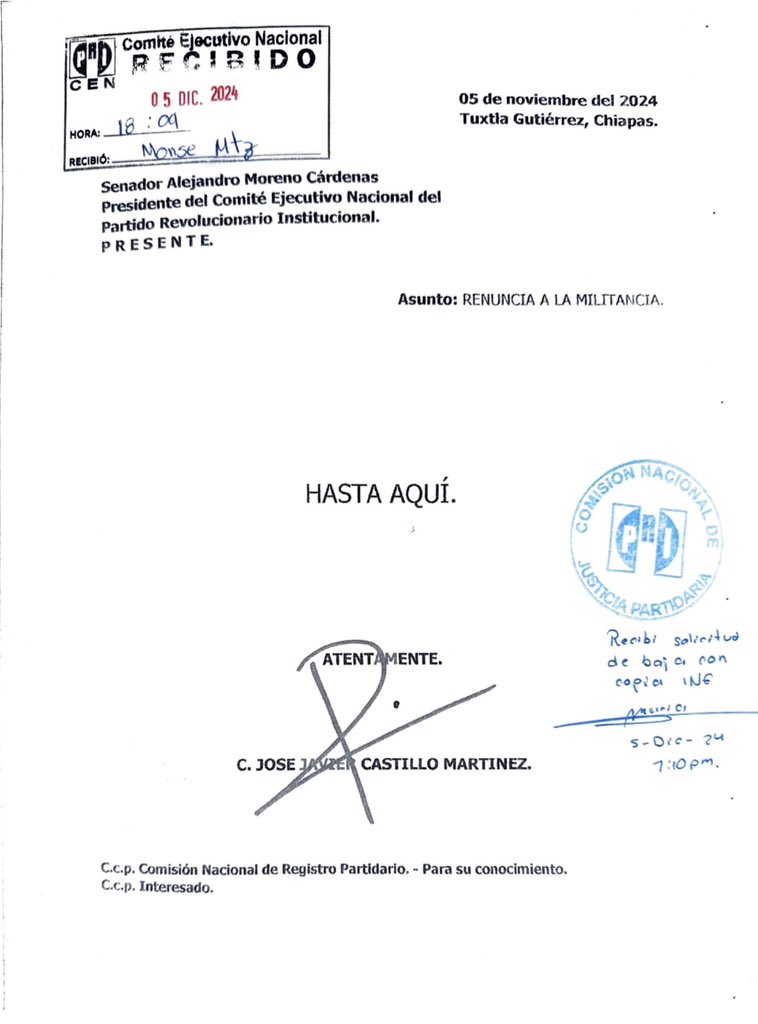 ceball77's tweet photo. El @ChiapasPRI sigue desfondándose. Esta tarde ante la dirigencia nacional Javier Castillo Martínez renunció a su militancia y a la coordinación ejecutiva de la CNOP, ante la imposición que realizó @rubenzuarth en la delegación de ese sector del tricolor: se hunde el #PRItanic. https://t.co/aX9TrnlKOQ
