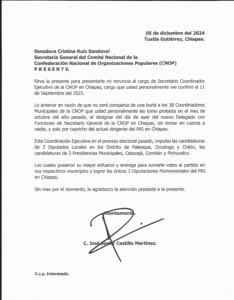 ceball77's tweet photo. El @ChiapasPRI sigue desfondándose. Esta tarde ante la dirigencia nacional Javier Castillo Martínez renunció a su militancia y a la coordinación ejecutiva de la CNOP, ante la imposición que realizó @rubenzuarth en la delegación de ese sector del tricolor: se hunde el #PRItanic. https://t.co/aX9TrnlKOQ