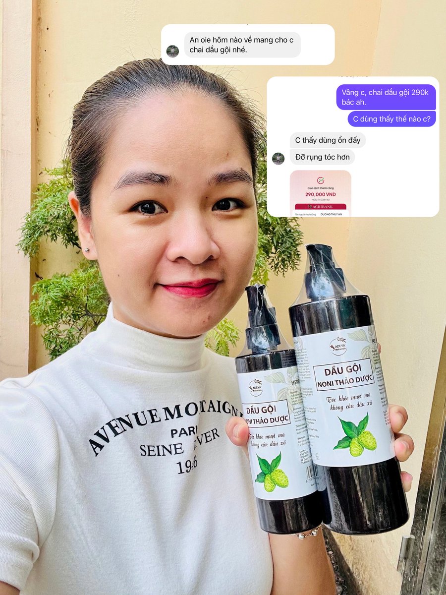 thuyan1216's tweet photo. Đợt mình livestream, thấy mình giới thiệu dầu gội thảo dược Adeva này an toàn cho da dầu với nhiều công dụng trong đó có hạn chế vấn đề rụng tóc, nuôi dưỡng tóc chắc khoẻ hơn, chị liền đặt thử 1 chai 500ml. 

Giờ chị tái đơn, mình vui lắm. Vì mua lần đầu có thể là ủng hộ, nhưng quay lại đặt tiếp thì đích thị sản phẩm phù hợp, hiệu quả rồi nè. 

Còn bạn? Tóc bạn có bao giờ rụng nhiều như thế này chưa?
Hãy để NONI HAIR ADEVA ….chăm sóc tóc bạn nhé🥰🥰

✅Thành phần từ thảo dược thiên nhiên: trái Nhàu (Noni), Bồ Kết, vỏ Bưởi, Sả Chanh, cỏ Mẫn Trầu, Hương Nhu, Gừng…., 🍀🍀

✅Công dụng: giúp làm sạch tự nhiên, giảm gàu và nấm da đầu
✅Kích thích mọc tóc, hạn chế rụng tóc

✅Thư giãn , lưu thông máu nuôi tóc

✅Giúp làm bóng mượt tóc.

Chị em yêu sản phảm thiên nhiên hay muốn dùng thử dầu gội Adeva Noni ib An nhé 💋💋

Đặc biệt khi dùng Dầu gội thảo dược Noni Adeva, chị em không cần dùng thêm dầu xả. Bởi trong dầu gội cũng giàu thành phần nuôi dưỡng, bảo vệ tóc rồi. Mùa đông này, tiết kiệm hẳn thời gian gội đầu ha và đỡ cả tốn xèng mua dầu xả nữa nè 😉

#daugoidau #thaoduoc
#adeva #Noni