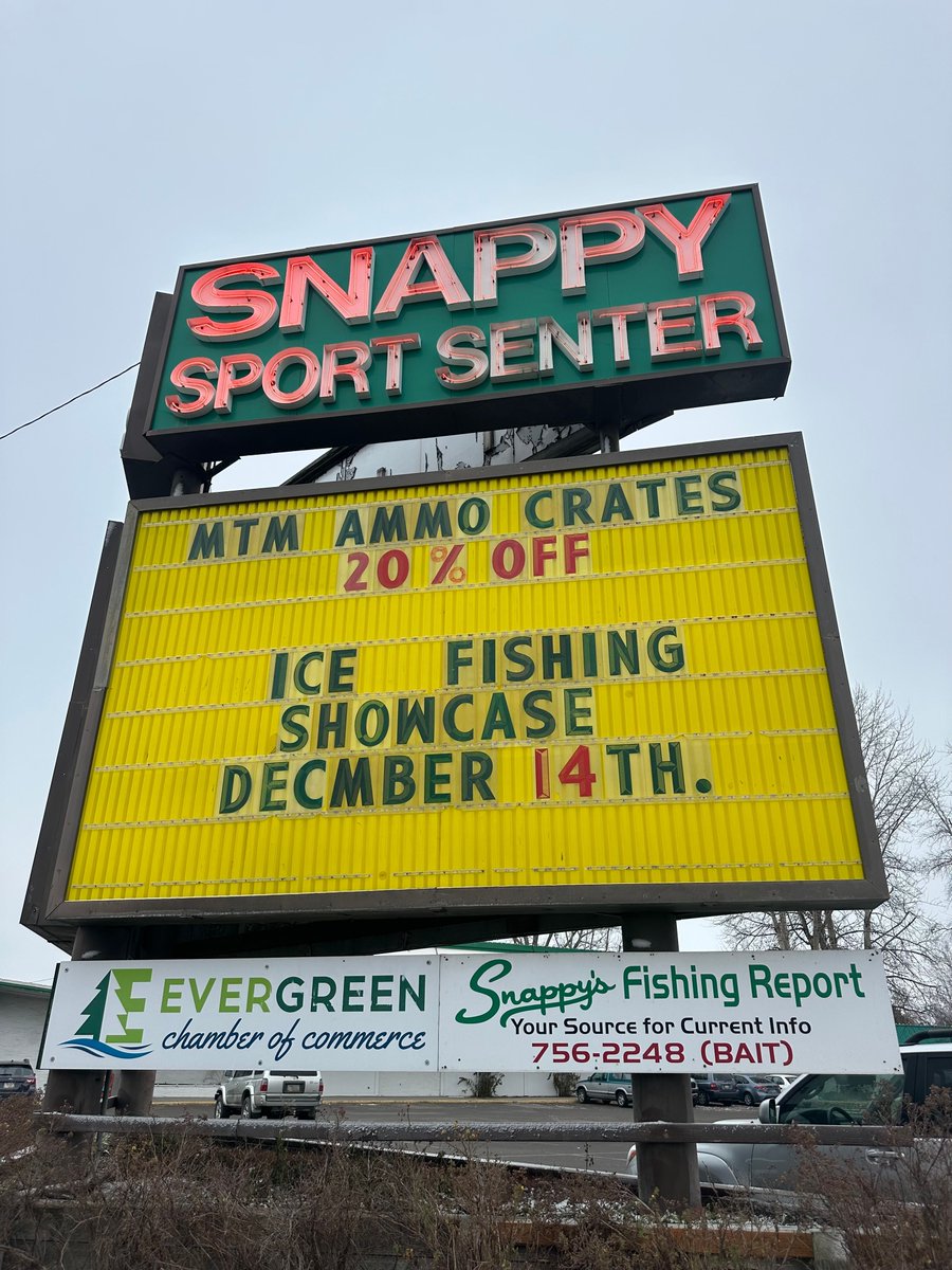snappysmt's tweet image. After a turkey holiday hiatus Reader Board Thursday is back!

For more information on Santa and the Ice Fishing Showcase see our calendar of events here: buff.ly/49qynbH 

#snappysreaderboard #snappysportsenter #localownedandoperated #snappyssince1947