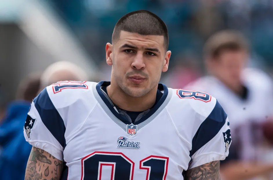 shwartzenhoggle's tweet photo. BREAKING NEWS: Former #Patriots TE AARON HERNANDEZ has broken out of prisons and is at large. The #FBI is warning the public that he could be armed and is considered EXTREMELY DANGEROUS. It was just recently reported that he was feeling depressed and had suicidal thoughts… https://t.co/C5zNqJjEF8