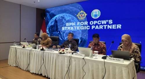 bpkri's tweet photo. #BPKawan 
BPK RI terpilih sebagai auditor eksternal Organization for the Prohibition of Chemical Weapons (OPCW) periode 2027-2029. Penunjukan ini diumumkan dalam pertemuan CSP ke-29 di Den Haag, Belanda.

Selengkapnya: https://t.co/VyKQb9JRVB

#bpkkawalkeuangannegara https://t.co/JBe4y43ZKQ