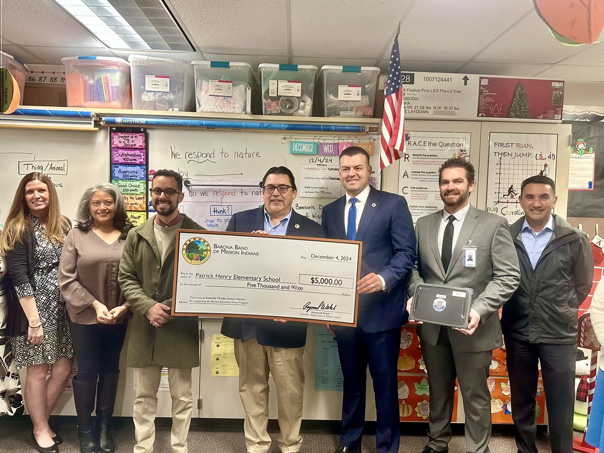 AsmValencia's tweet photo. 💻 So excited to see Patrick Henry Elementary School receive an education grant of $5,000 from the Barona Band of Mission Indians! I joined Chairman Raymond Welch to present the check and see firsthand how our students will be utilizing the Chromebooks for their studies. https://t.co/AWnzwb0LmT