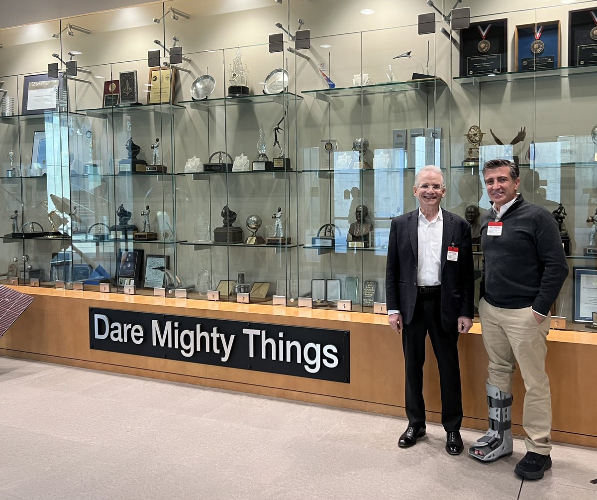DrewMoghanaki's tweet photo. Happiness is… being mentored by the Dean of the UCLA School of Medicine to think even bigger. 🚀 #EARLI https://t.co/0U0kfbd0Km https://t.co/d4vSRYzYJs