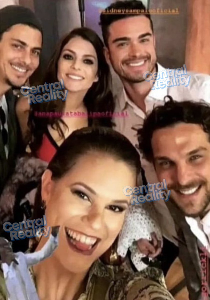 Fatimambl's tweet photo. @lucasmaciel @lucasmaciel fala para p #sidney q pra quem não conhece o @bali_sacha novela juntos foto juntos o coerência https://t.co/ghqxb2JaCy
