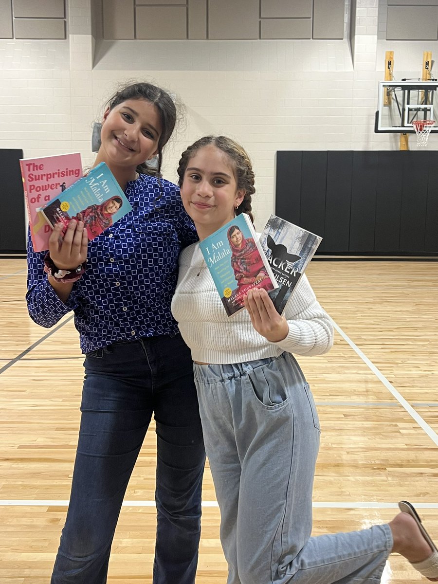 ProjectLEARN3's tweet image. We had a great time tonight @Steenbergen Middle School! We enjoyed seeing all our multilingual families! @DMELamarCISD