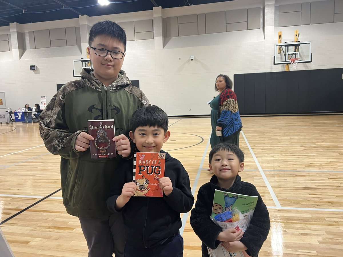 ProjectLEARN3's tweet image. We had a great time tonight @Steenbergen Middle School! We enjoyed seeing all our multilingual families! @DMELamarCISD